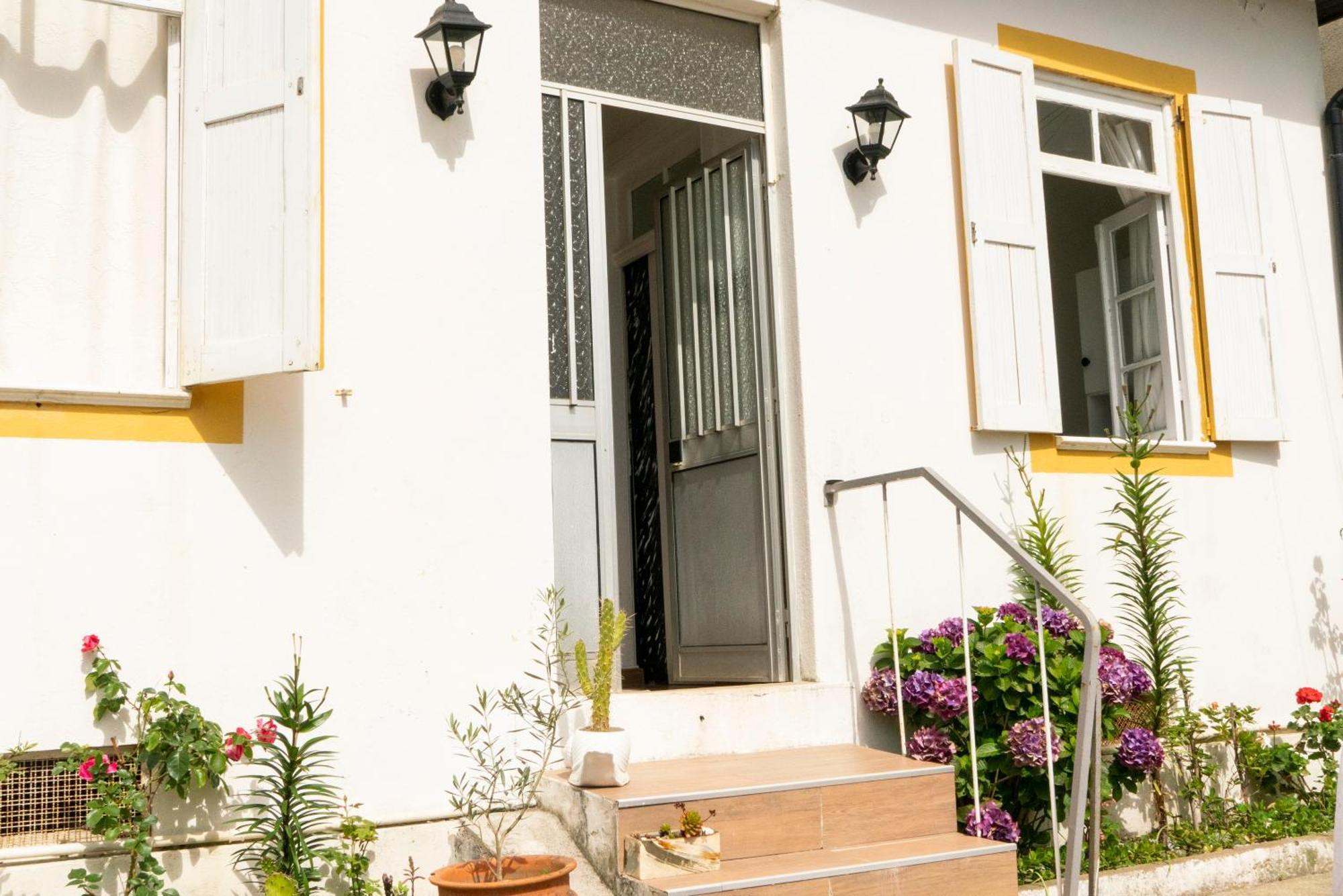 Growth House Bed & Breakfast Porto Exterior photo